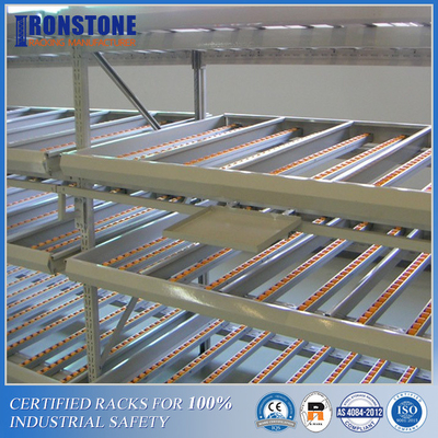 แท่นวางสินค้าแบบ Heavy Duty Racking Carton Flow System สำหรับกล่องลังคว่ำการจัดเก็บ